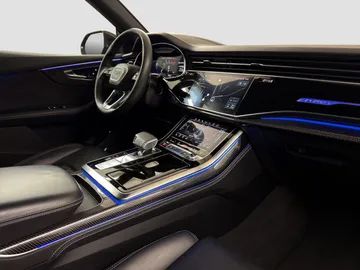 Car image 32