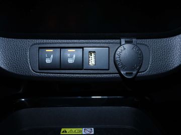 Car image 33