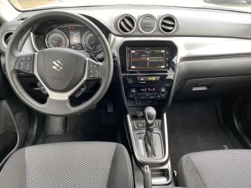 Car image 13