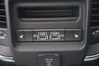 Car image 37