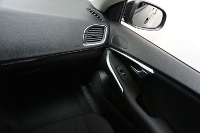 Car image 39