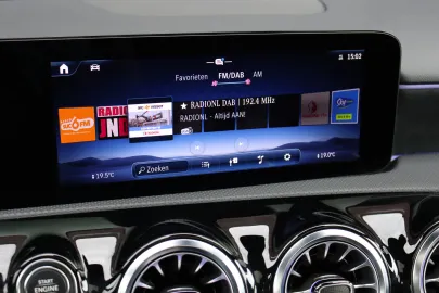 Car image 37