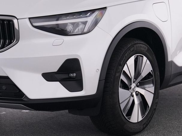 Volvo XC40 Plug-in Hybrid T4 Plus Bright 155 kW image number 9