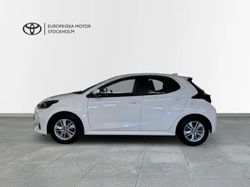 Car image 5