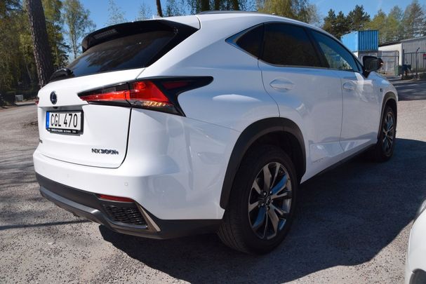 Lexus NX 300 h AWD 146 kW image number 4