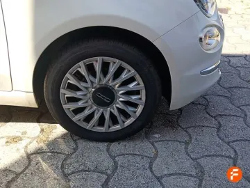 Car image 24