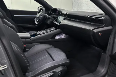 Car image 31