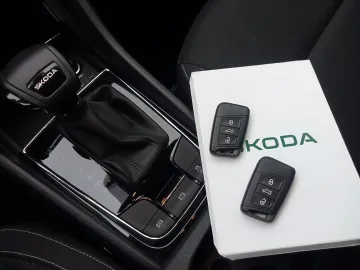 Car image 36