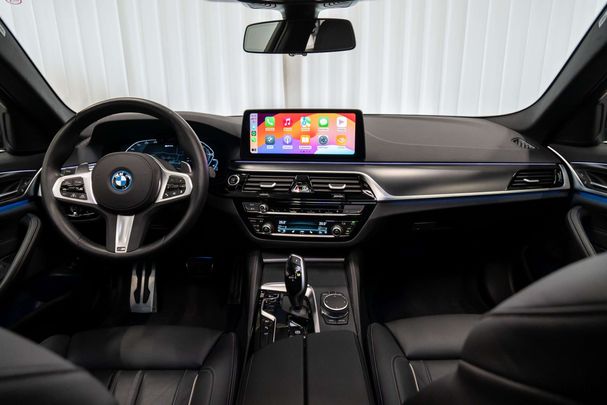 BMW 530 Touring 215 kW image number 12