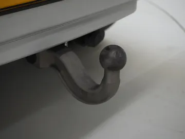Car image 36