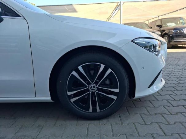 Mercedes-Benz CLA 180 100 kW image number 15