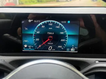 Car image 37
