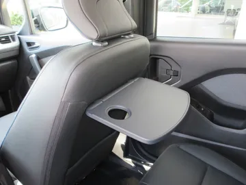 Car image 29