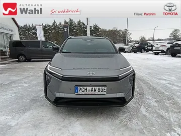 Car image 2