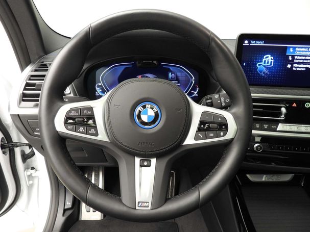 BMW iX3 M Sport 210 kW image number 10