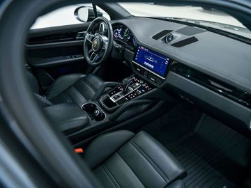 Car image 26