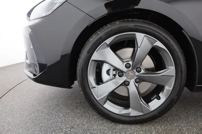 Car image 31