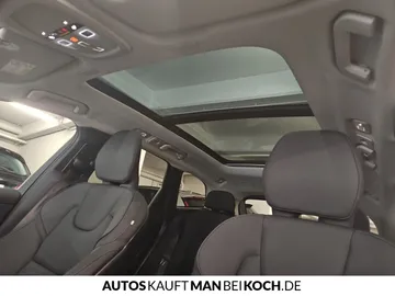 Car image 32