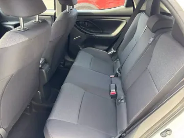 Car image 11
