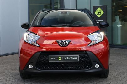 Car image 5
