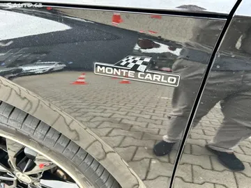 Car image 36