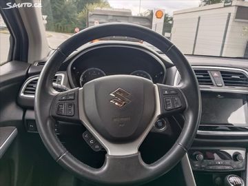 Car image 11