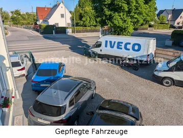 Car image 28