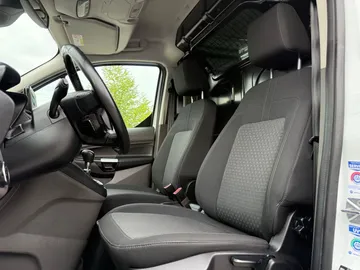 Car image 44