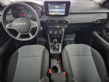 Car image 13