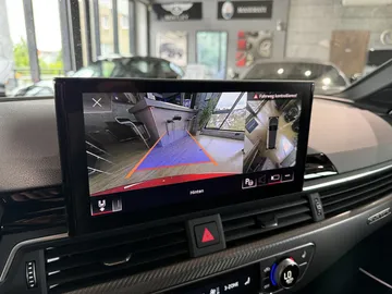 Car image 32