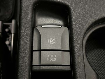 Car image 32