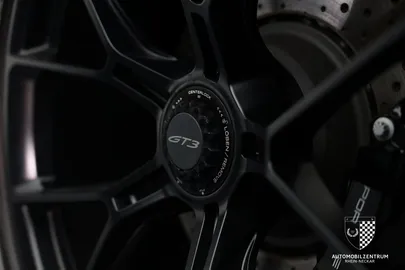 Car image 36