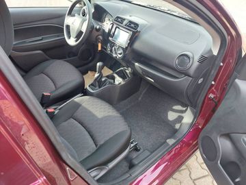 Car image 11