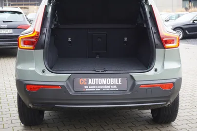 Car image 27