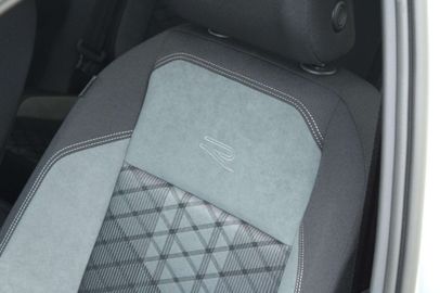 Car image 37