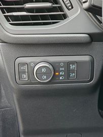 Car image 36