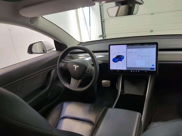 Tesla Model 3 60 Plus 239 kW image number 5