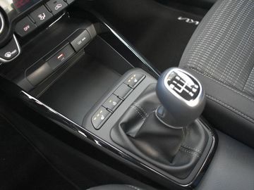 Car image 18