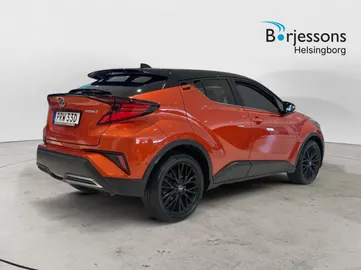 Car image 3