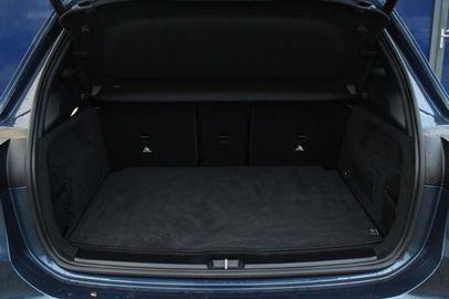 Car image 38