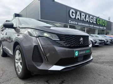Car image 30