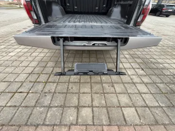 Car image 24