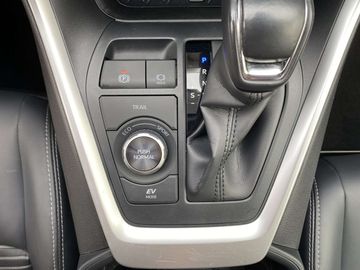 Car image 16