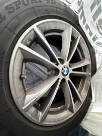 Car image 28