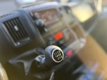 Car image 33