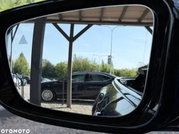 Car image 40