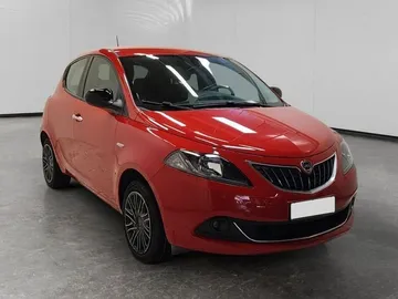 Car image 2