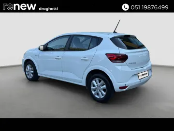 Car image 5