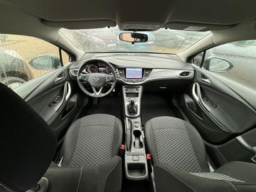 Car image 9