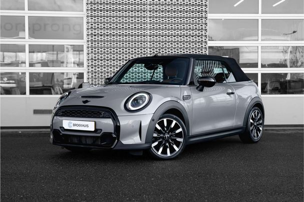 Mini Cooper S Cabrio Classic 132 kW image number 2